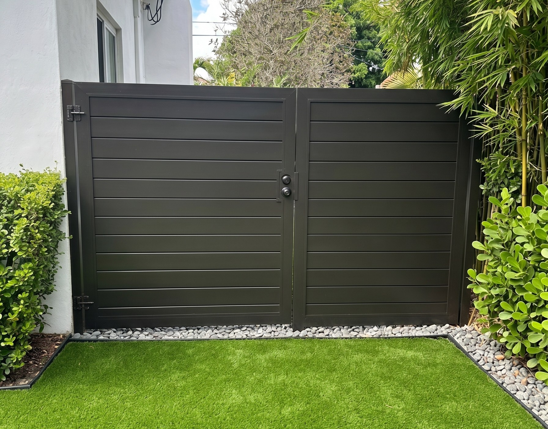 Aluminum Machimbrado Double Gate