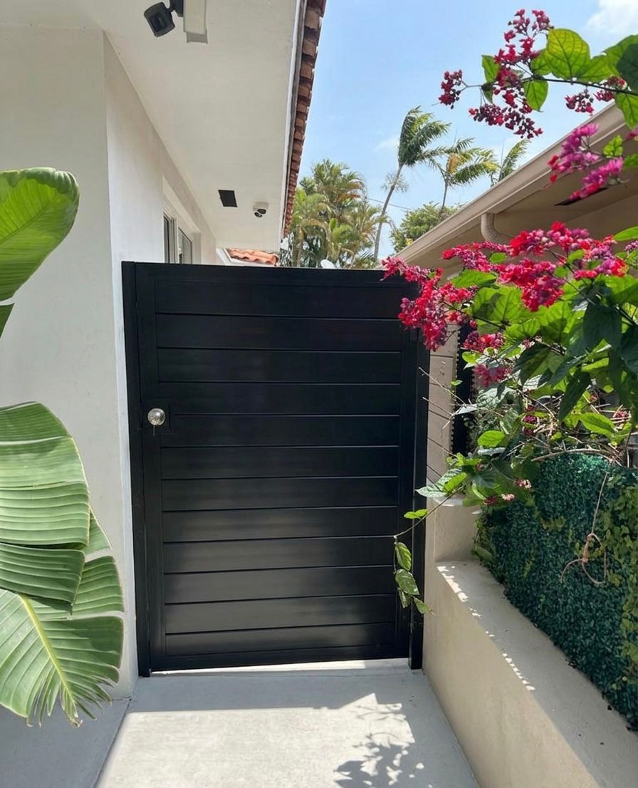 Vinyl with gate